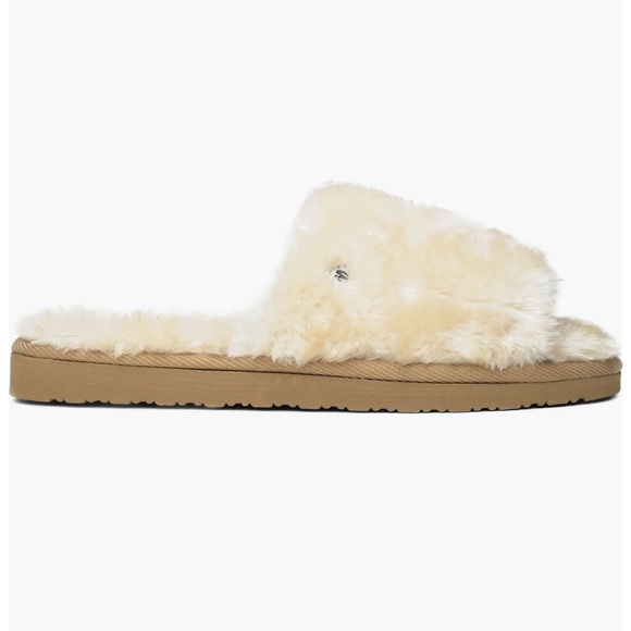 ⭐️NEW⭐️ Minnetonka Faux Fur Sandals / Slippers - Picture 3 of 4